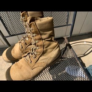 Military boots 9 wide